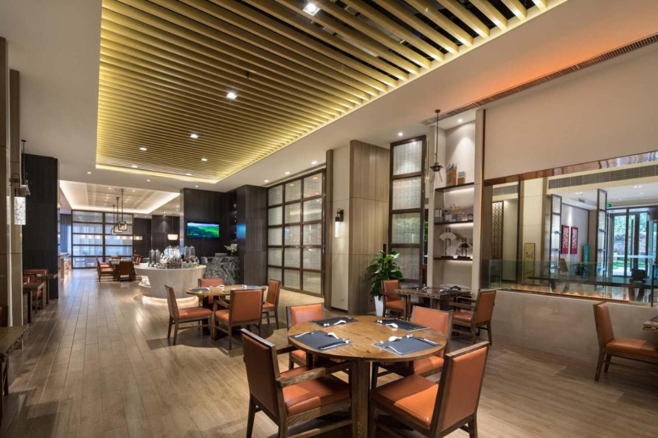 מלון Ramada By Wyndham Baoji Jintai מראה חיצוני תמונה