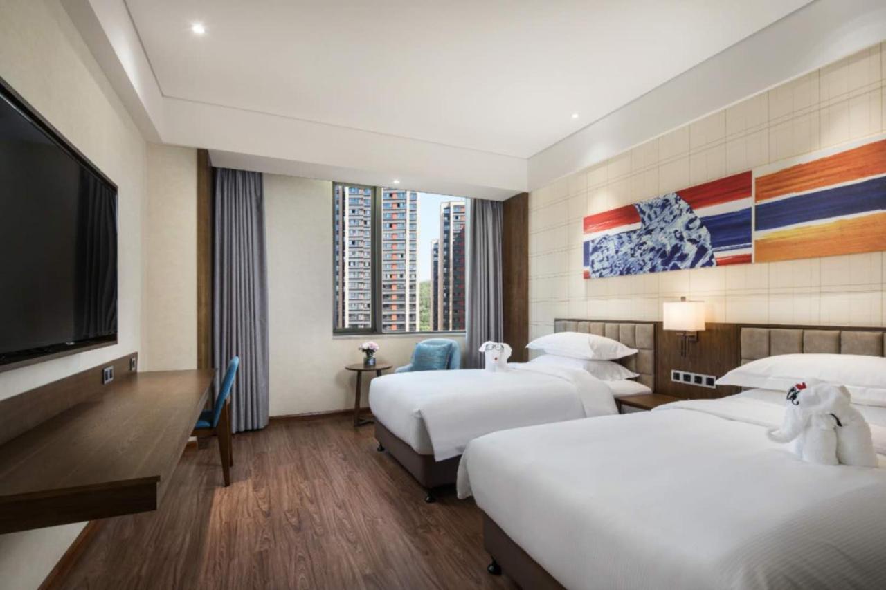 מלון Ramada By Wyndham Baoji Jintai מראה חיצוני תמונה