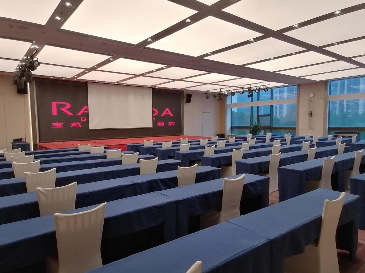 מלון Ramada By Wyndham Baoji Jintai מראה חיצוני תמונה